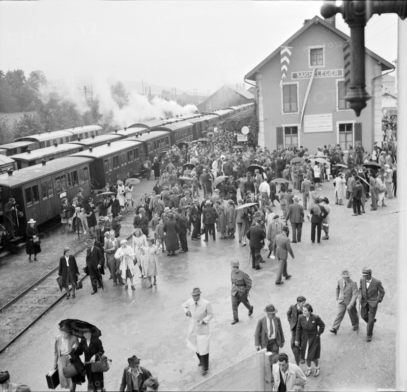 Arrival at the 40th MarchéConcours Saignelégier, 1943