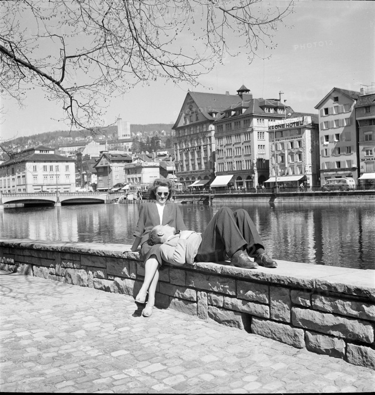 Couple at the Lindenhof in Zurich, 1949