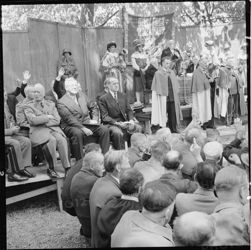 Max Petitpierre at the Nidwalden Landsgemeinde 1957
