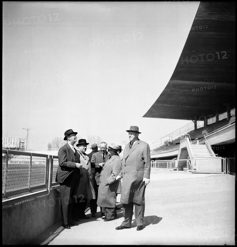 Before the 1954 World Cup: FIFA Committee inspects Pontaise Stadium