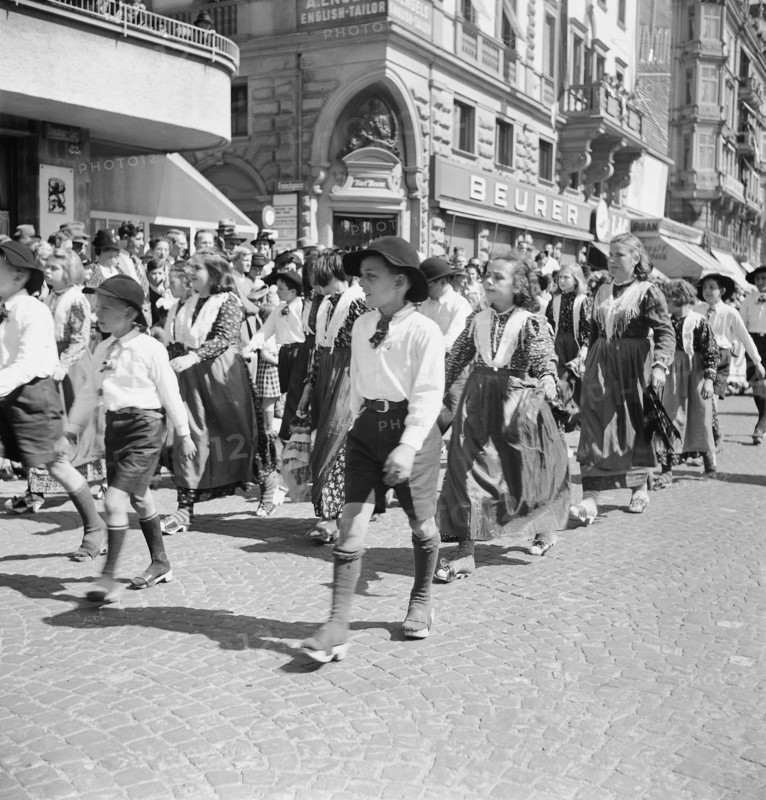 Sechseläuten in Zurich, 1940