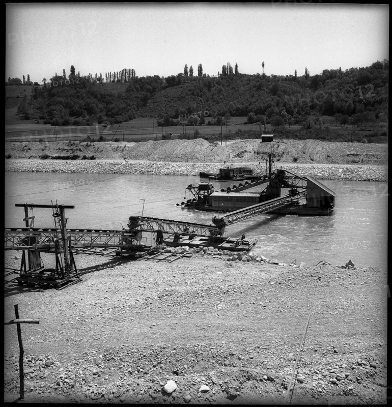 Verbois power plant construction site 1942