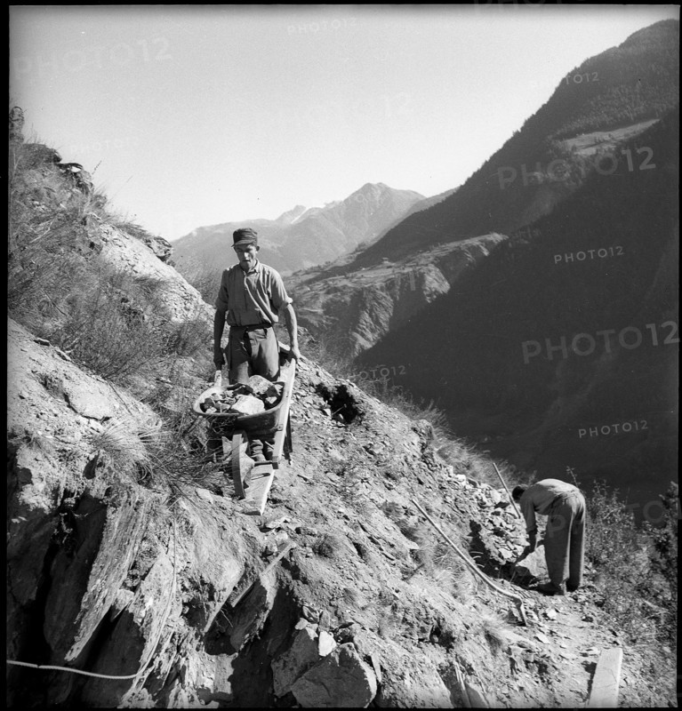 Construction work on the Aletsch power plant in 1949