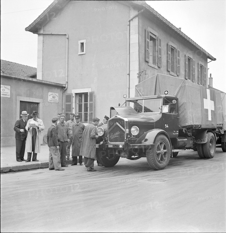 Swiss truck; check before departure; 1944