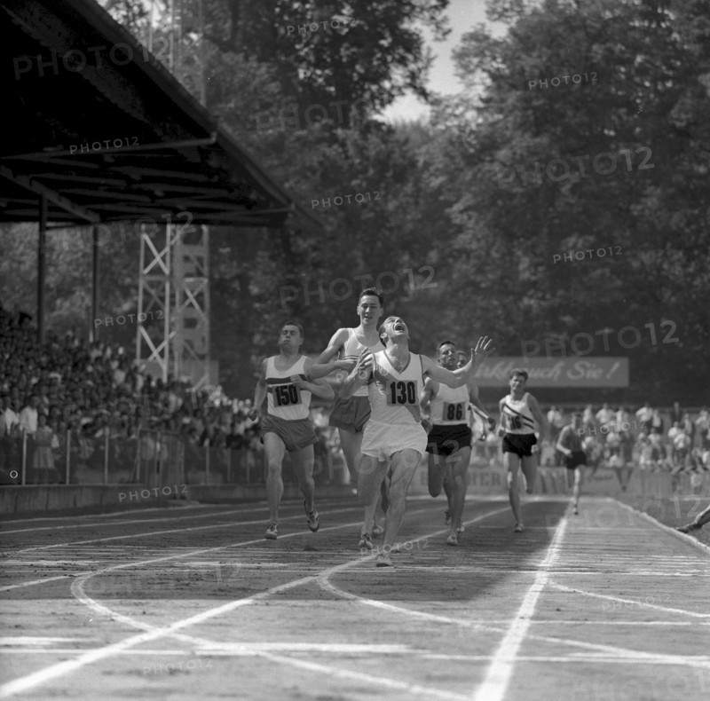 Athletics swiss championships 1957 Berne, finals 5'000m: Pierre Page wins