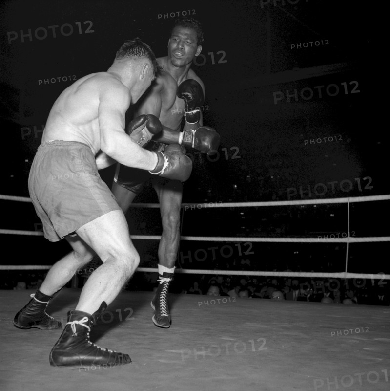 Sugar Ray Robinson (right) vs Jean Wanes, Zurich 1951