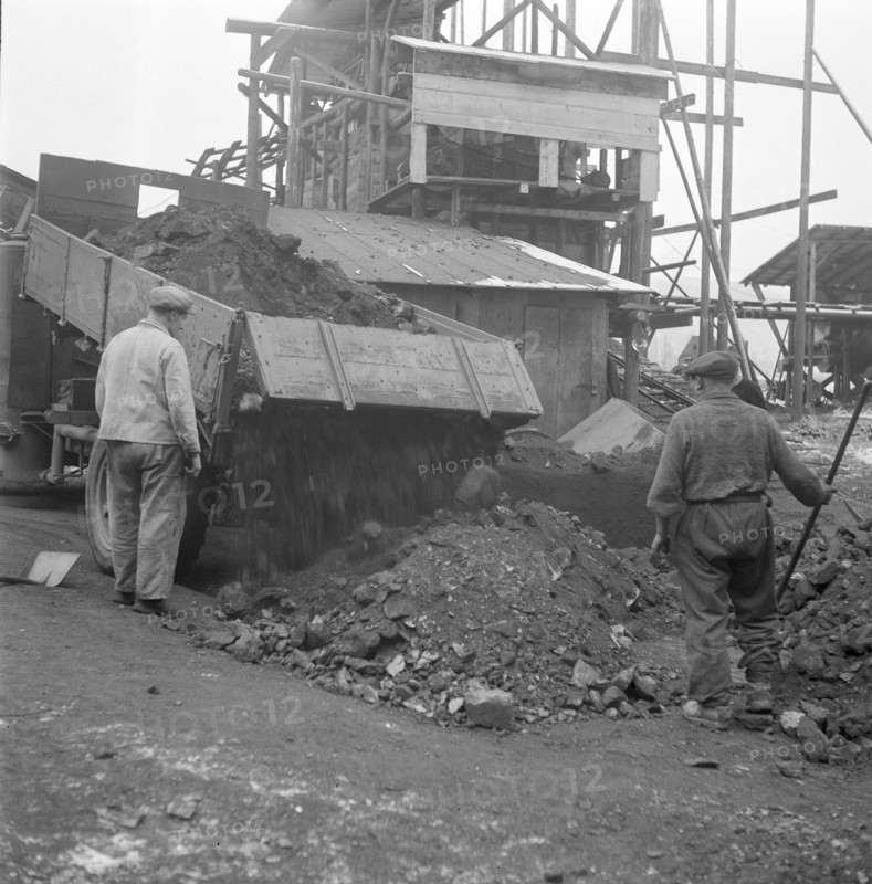 Chandoline coal mine; 1942.