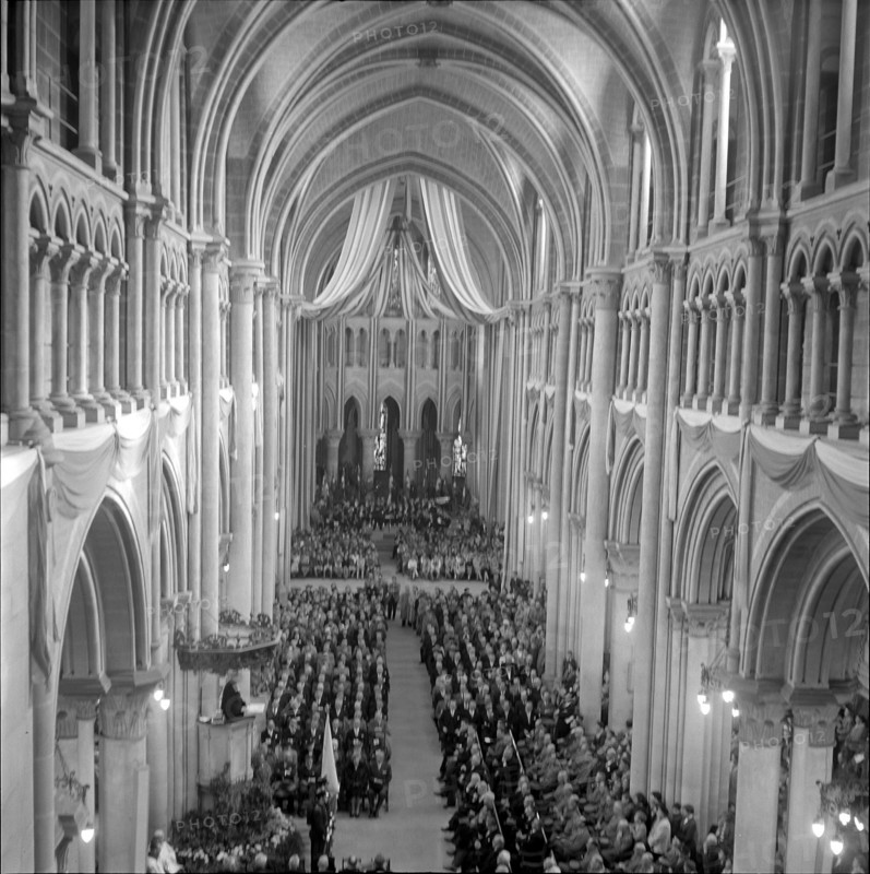 Holy mass to 80th birthday of Henri Guisan, Lausanne 1954.