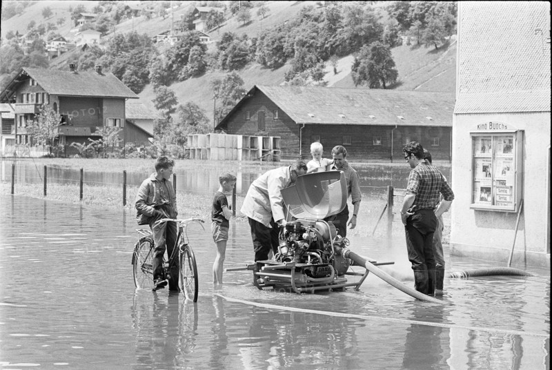High water in Ennetbürgen after landslide 1970.