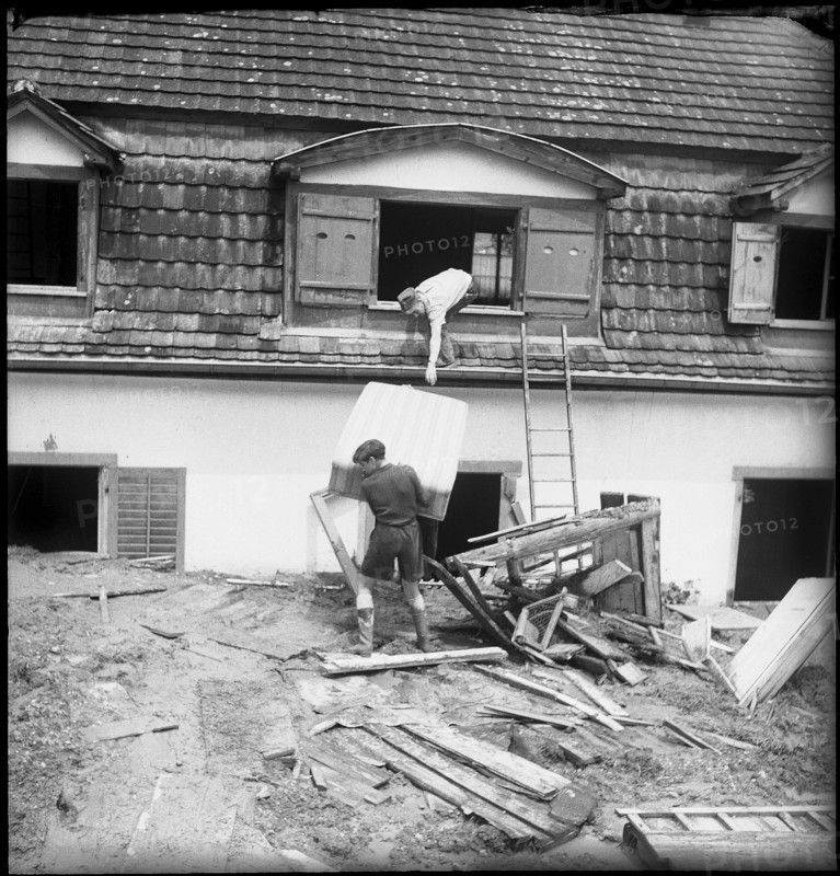 Schmerikon, mud-avalanche after heavy rains; 1953.