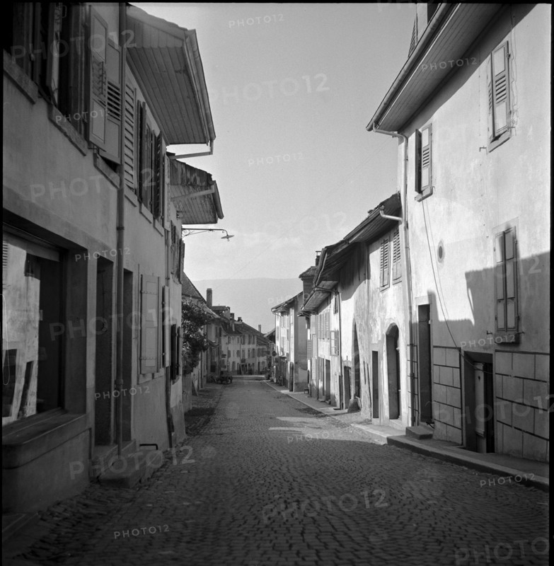 Old part of Estavayer-le-Lac, 1951.