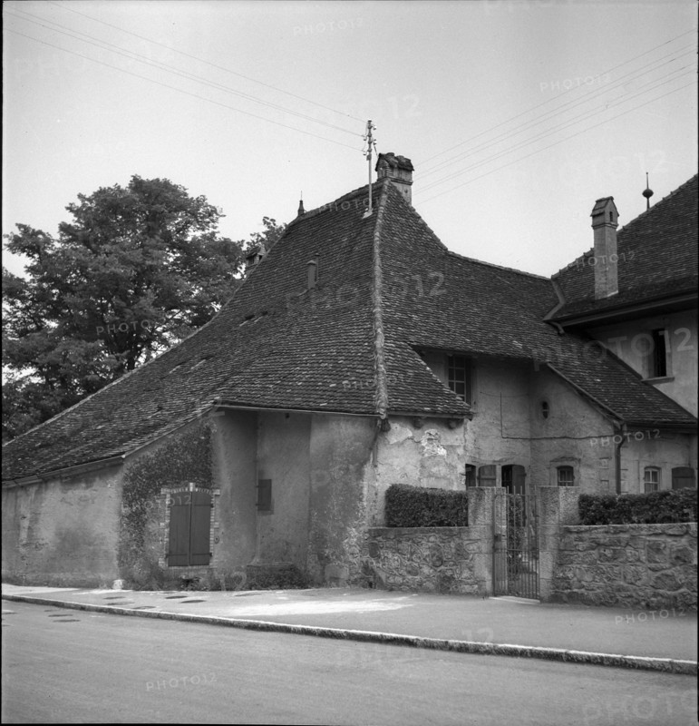 Historical residential building in Hauterive: 1943.