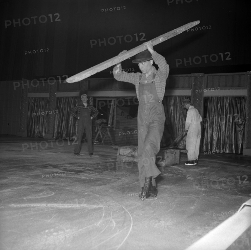 Holiday on Ice in Zurich, 1954.