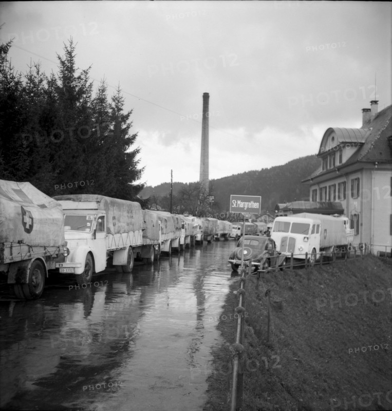 Swiss donation: Convoi with supplies for Vienna, 1945.