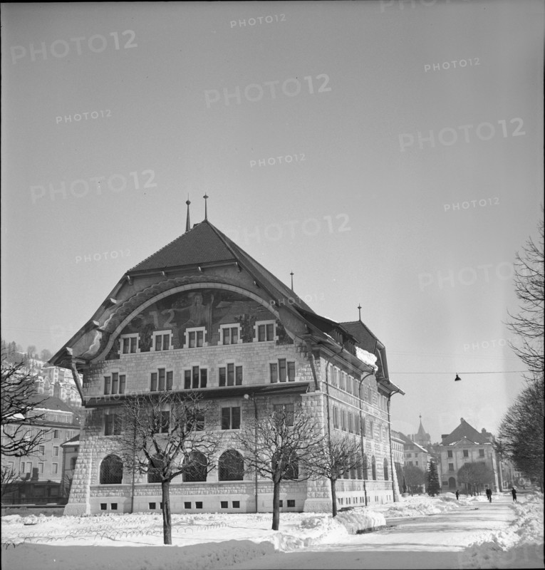 Le Locle, Hotel de Ville, 1946.