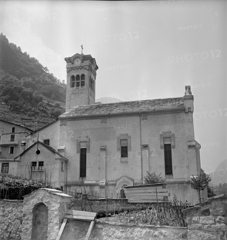 Campocologno, church; 1942.