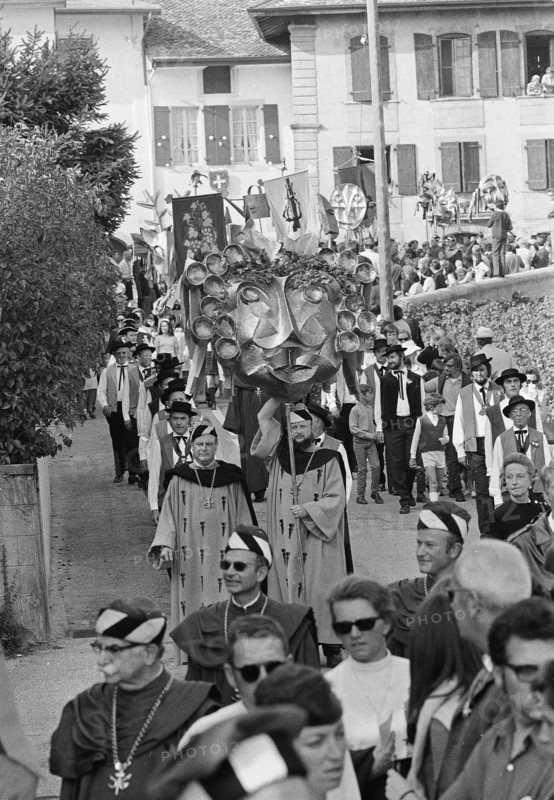 Winegrower's festival in Mont-sur-Rolle, 1971.