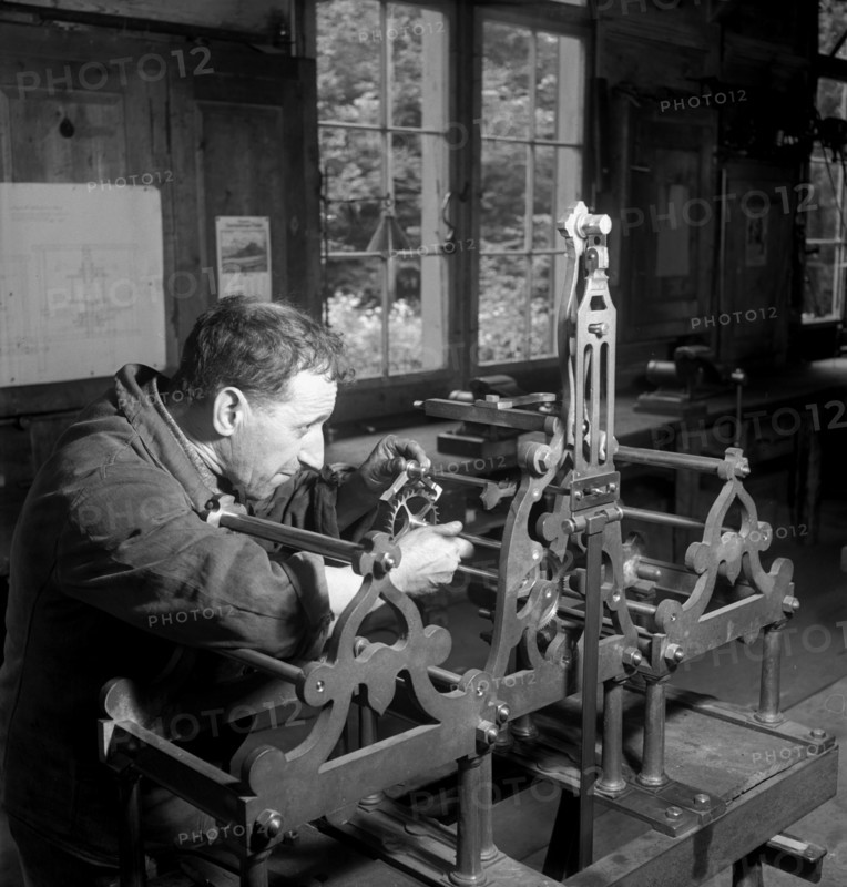 Andelfingen; Turmuhrenfabrik Mäder AG; 1946.