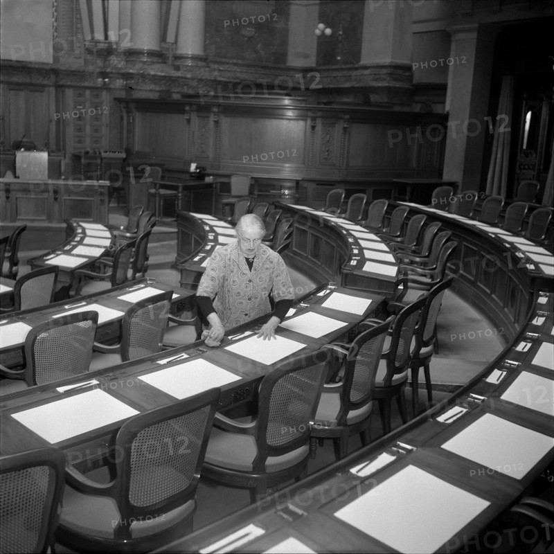Federal Parliament, empolyees prepare for the session; 1960.
