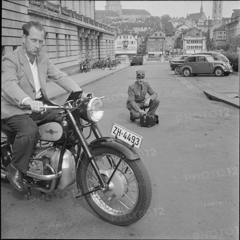 Motorradfahrer bei L.