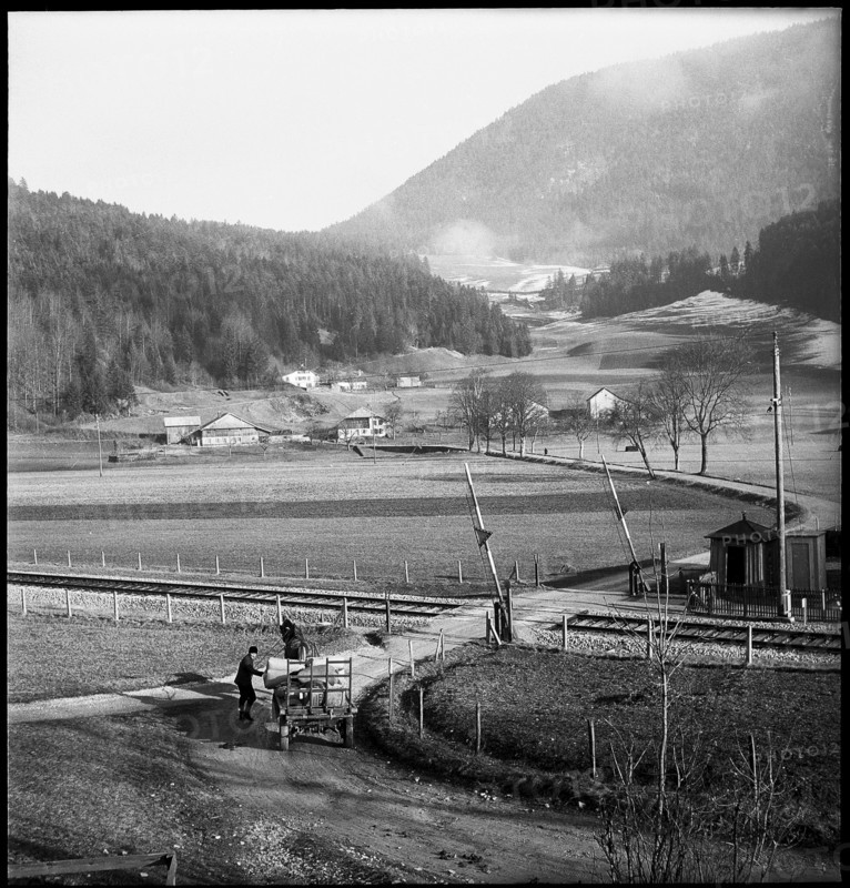 Val de Travers, le Vanel hamlet; 1950.