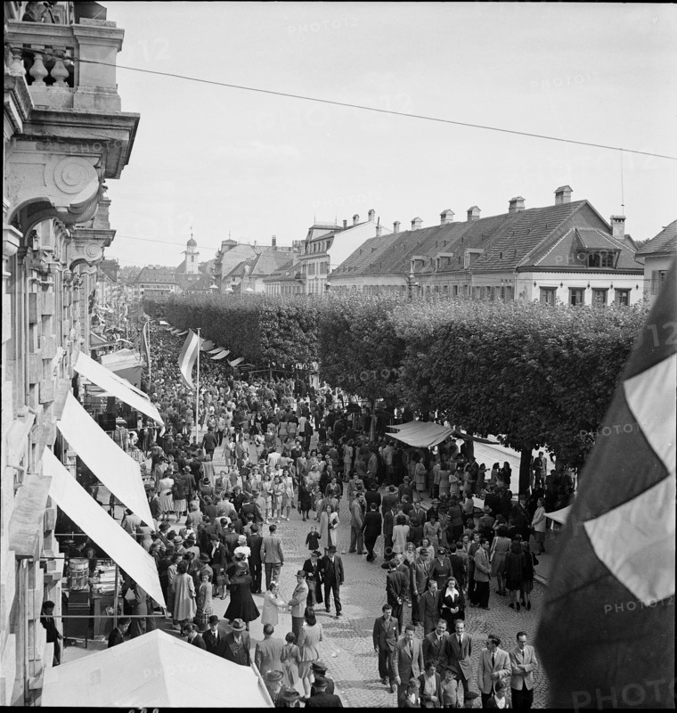 Braderie in La Chaux-de-Fonds, 1946.
