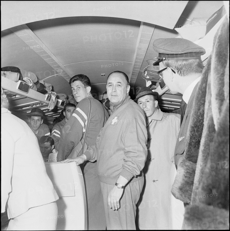 Football WC 1962: Swiss national team departing for Chile.