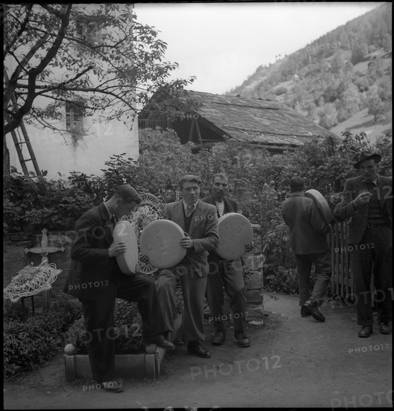 Cheese donation in Vissoie, Valais 1941.