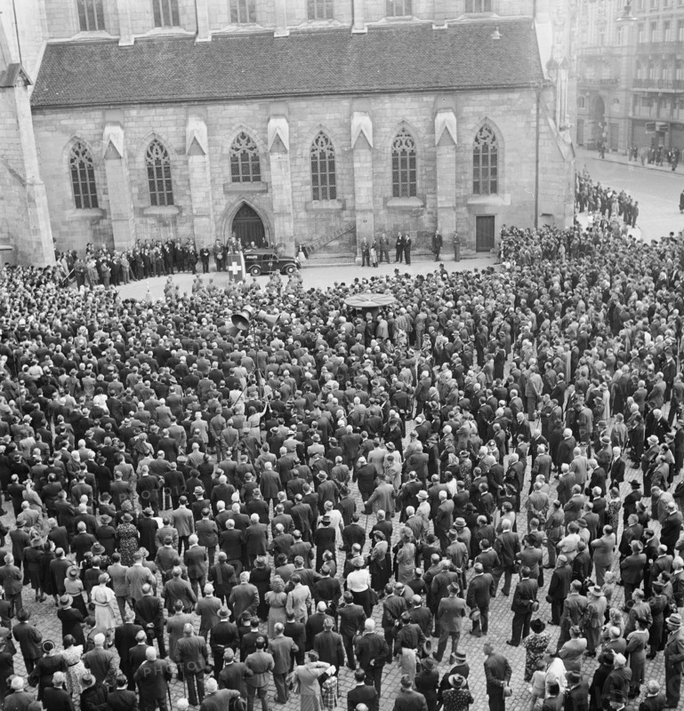Voting in Zurich, Landsgemeinde, 1940.