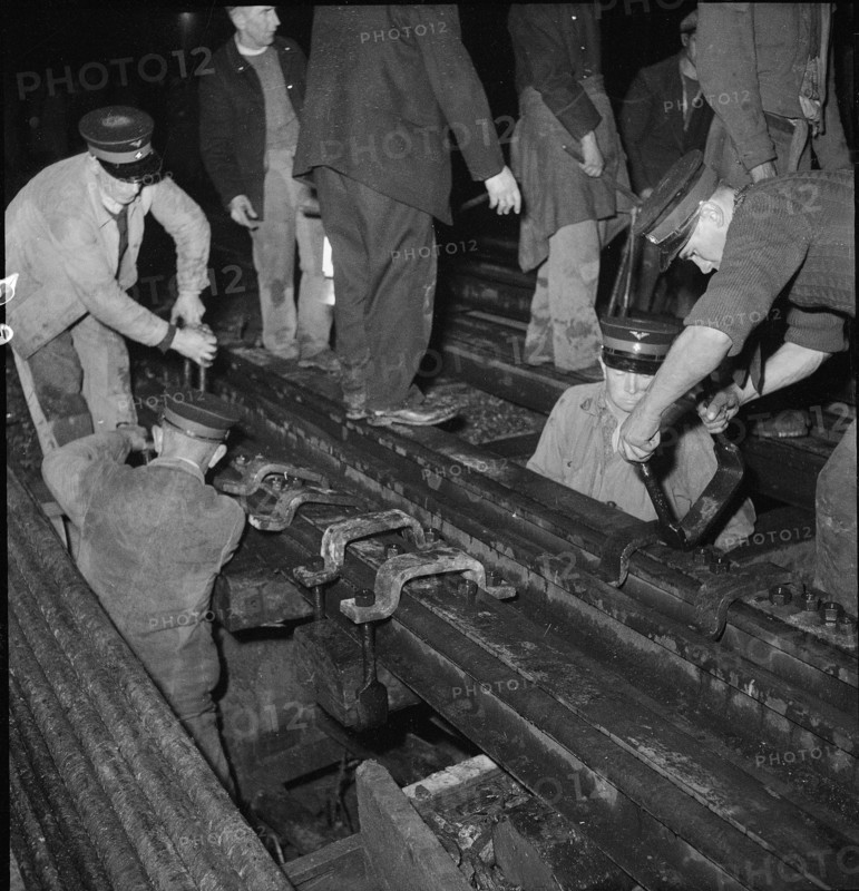 Replacement of the railway bridge in Zurich-Wipkingen 1947.