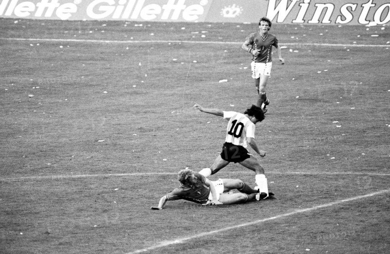 Football WC 1982: Belgium - Argentina; Maradona.