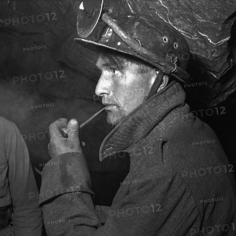 Rescue operation to save the Hölloch grottos explorers, 1952.