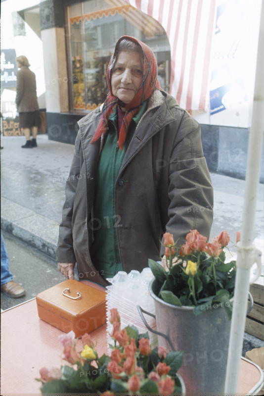Market, woman, with, roses, in, Solothurn, 1978., (Photo, by:, RDB/Dukas/Universal, Images, Group, via, Getty, Images)