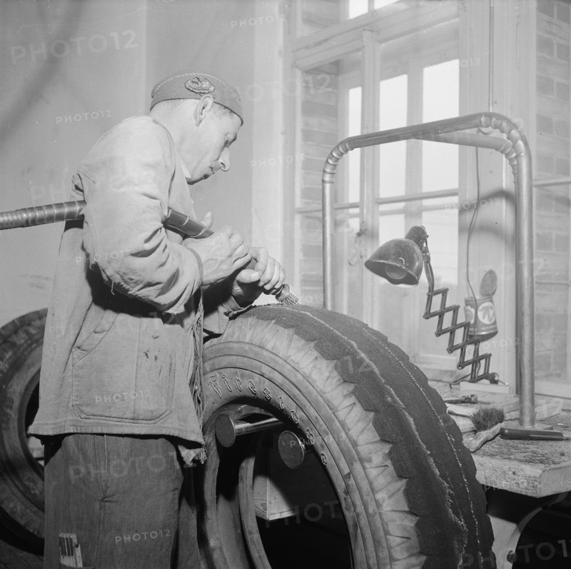 Vulcanising of Tires; 1955.