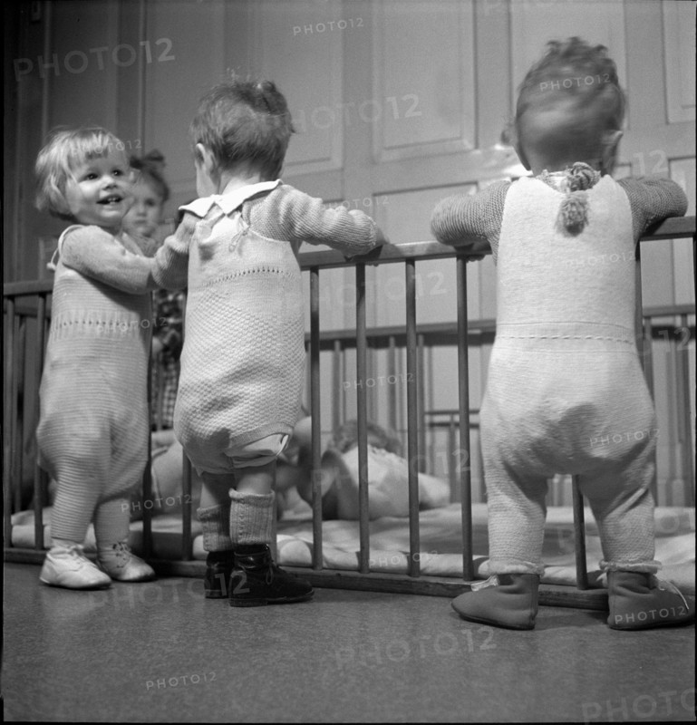 Babies at the playpen, 1941.