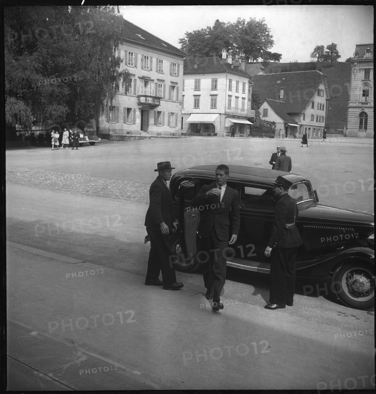 Arrival of the Accused, Trial against 37 Swiss Nazis; 1947.