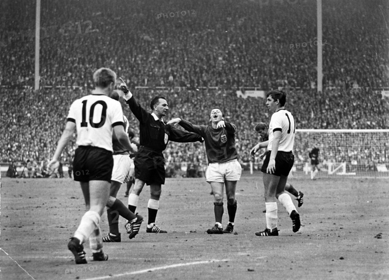 Soccer WC 1966: England defeats Germany.