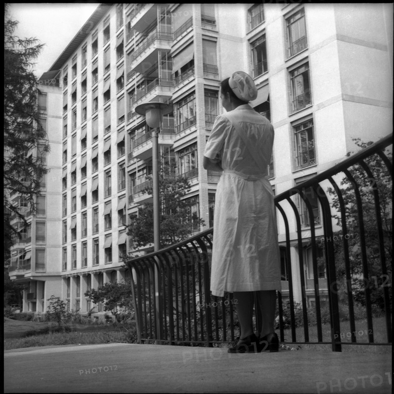 Hospital nurse making a break 1953.