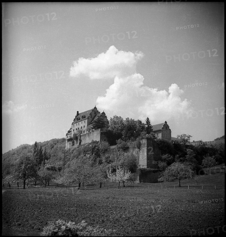 Schloss im Kanton Aa.