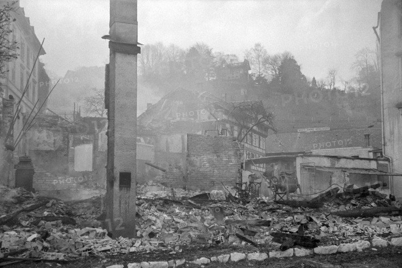 WW 2: bomb airdrop, dropping; burning houses, Schaffhausen 1944.
