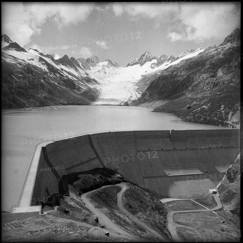 Lake Grimsel with Unteraar glacier 1950.
