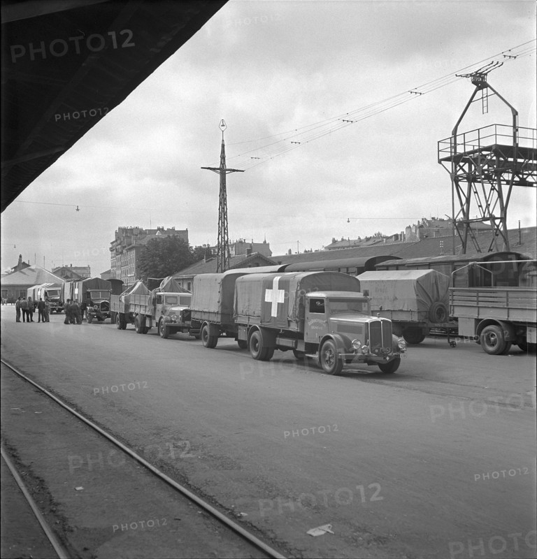 Convoy; 1Swiss trucks; 1944.