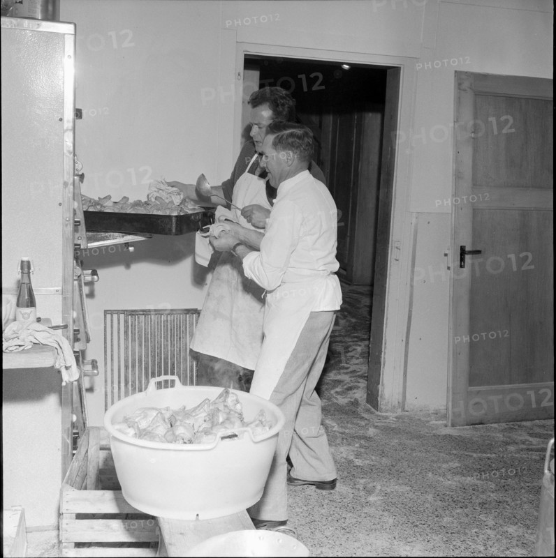 Grande Dixence, building site's coocs at the oven 1957.