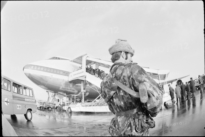 Swissair Jumbo-Jet in Zurich Kloten 1971.