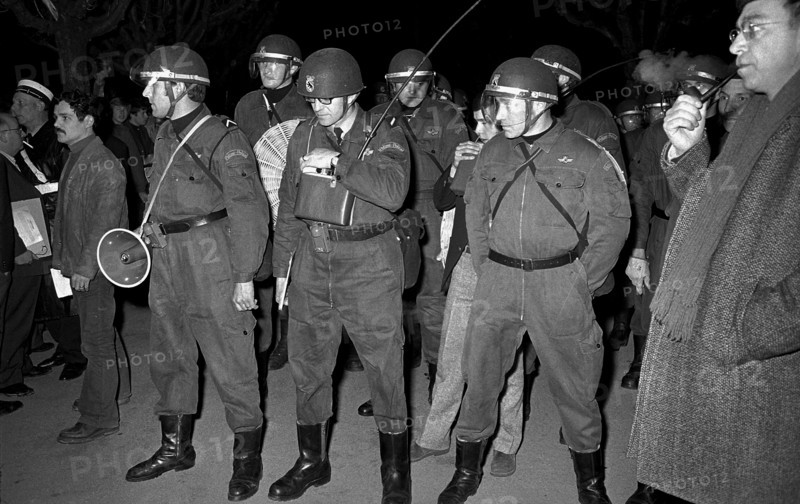 Policemen at Béliers demonstration in Reconvilier, 1972.