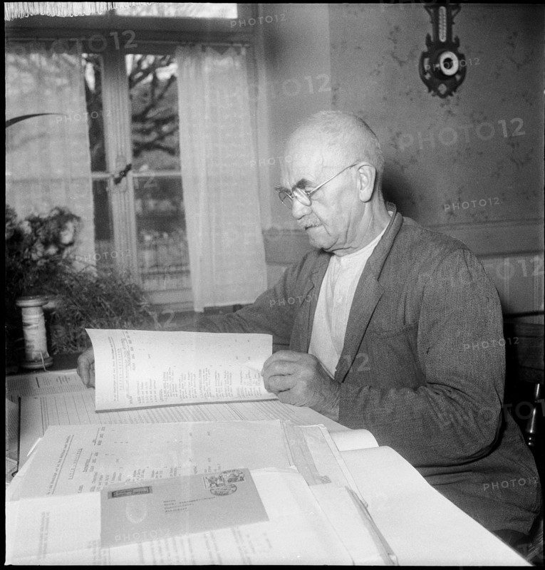 Silk ribbon weaver, 1948.