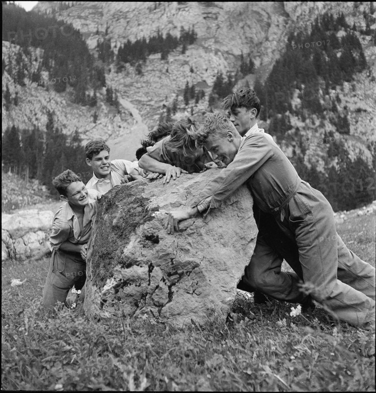 WW 2: farming camp; apprentices clearing a mountain pasture, 1942.