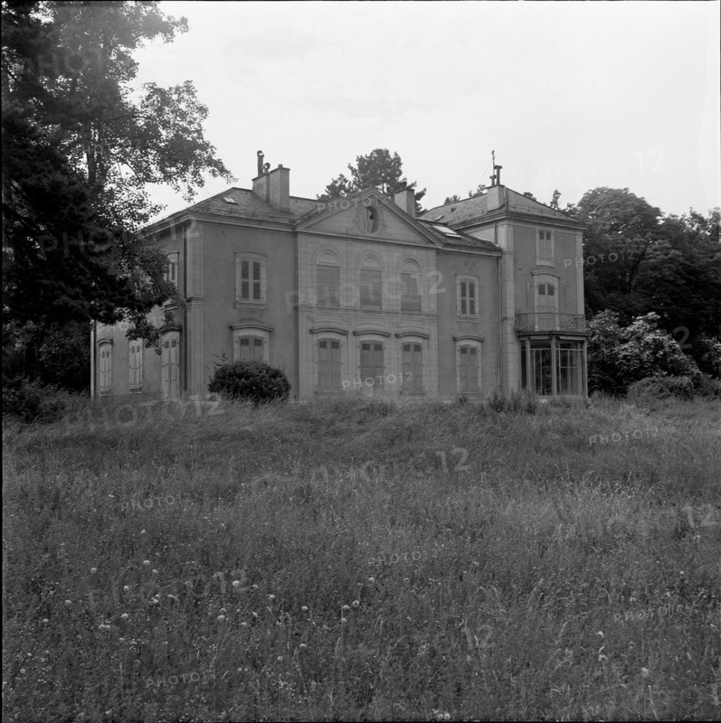 Geneva: Villa La Chêne; 1955.