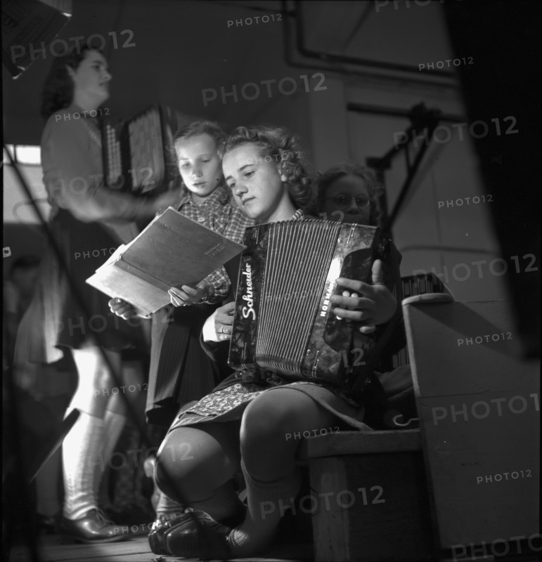 School theatre in support of the Swiss donation, 1945.