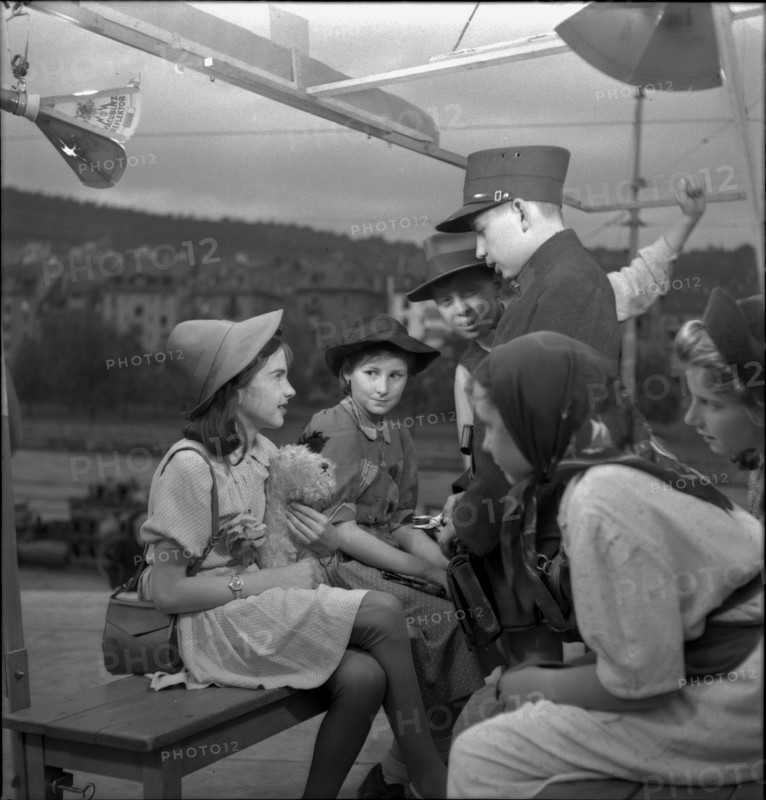 School theatre in support of the Swiss donation, 1945.